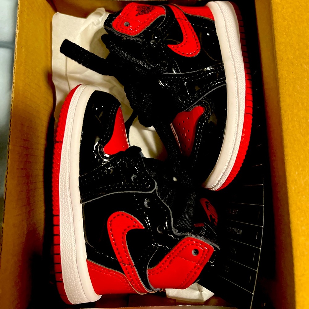 I’m selling baby shoes brand new